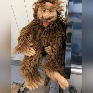 Bigfoot/Sasquatch Hand Puppet Ventriloquist